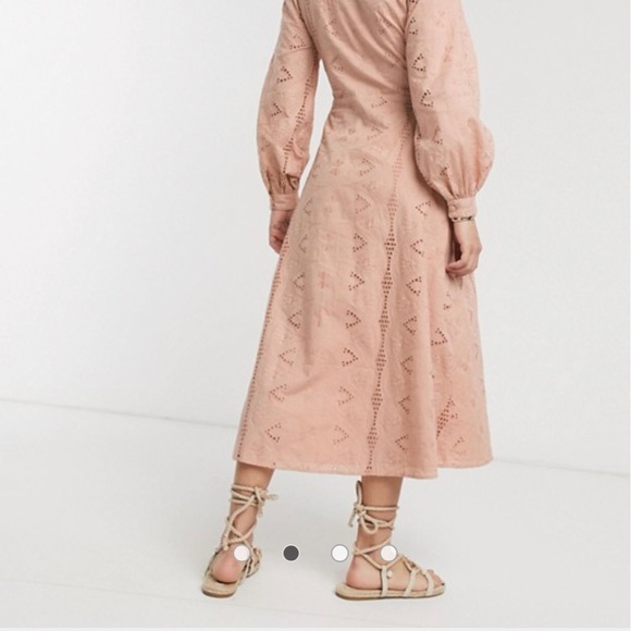 ABSOLUTELY GORGEOUS EYELET DRESS🌸💗 - Picture 5 of 6